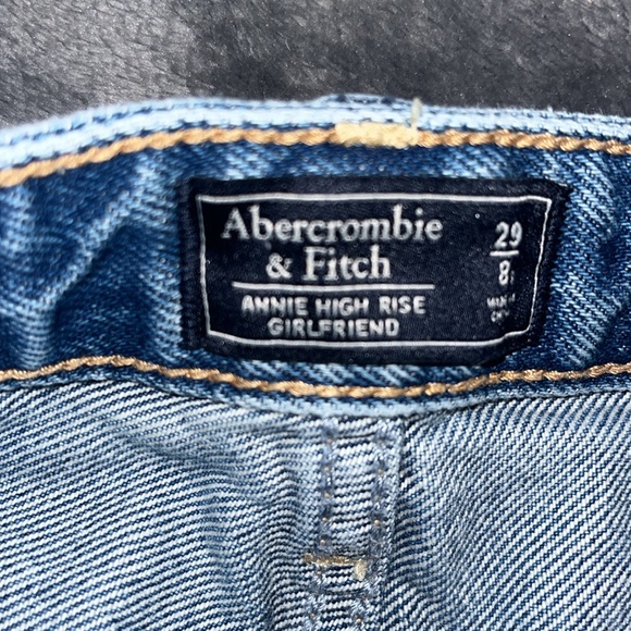 Abercrombie & Fitch Annie High Rise Girlfriend Size 29/8s - Picture 9 of 14